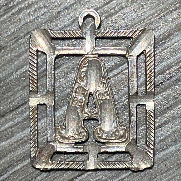 925 Sterling Silver Letter “A” Pendant - Picture 3 of 13